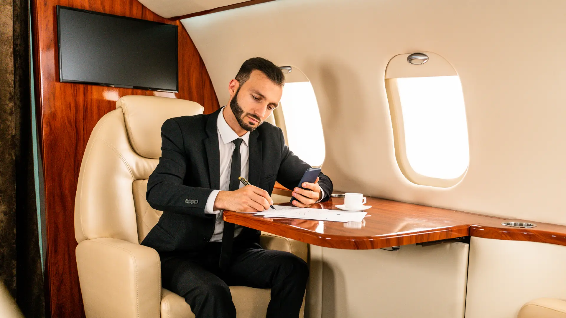 Your Time. Your Rules. Why Private Jets Put You in Control